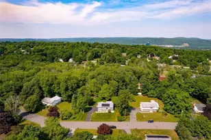 1 N Amundsen Ln, Airmont, NY 10901 - Photo 28