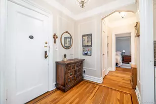 12 Hamilton Pl, Garden City, NY 11530 - Photo 4