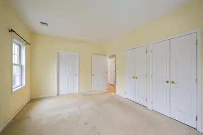 92 Pond View, Port Washington, NY 11050 - Photo 12