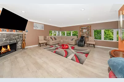 28 Riverside Avenue, Amityville, NY 11701 - Photo 12