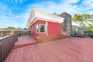 28 Riverside Ave, Amityville, NY 11701 - Photo 26