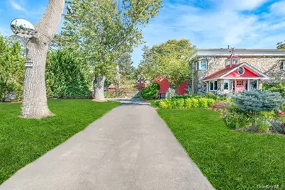 28 Riverside Avenue, Amityville, NY 11701 - Photo 4