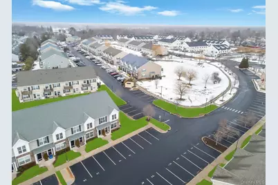 96 Somerton Avenue, Central Islip, NY 11722 - Photo 32