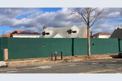 26401 82nd Avenue, Glen Oaks, NY 11004 - Photo 1