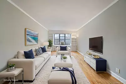 1 Town House Place #3H, Great Neck, NY 11021 - Photo 4