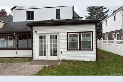 54 Surrey Lane, Hempstead, NY 11550 - Photo 28