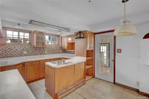 54 Surrey Ln, Hempstead, NY 11550 - Photo 12