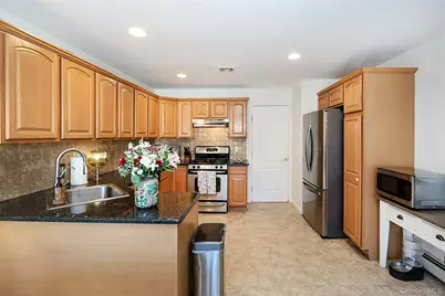54 Landing Road, Glen Cove, NY 11542 - Photo 14