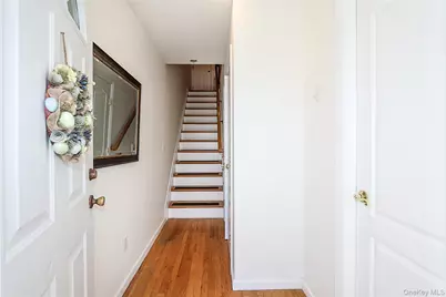 54 Landing Road, Glen Cove, NY 11542 - Photo 6