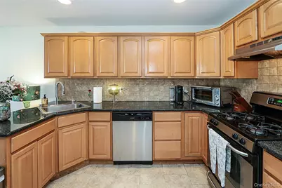 54 Landing Road, Glen Cove, NY 11542 - Photo 12