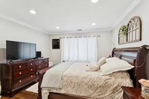 1066 Merillon Ave, Westbury, NY 11590 - Photo 14