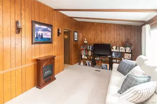 74 Hidden Brook Dr, Hyde Park, NY 12538 - Photo 8