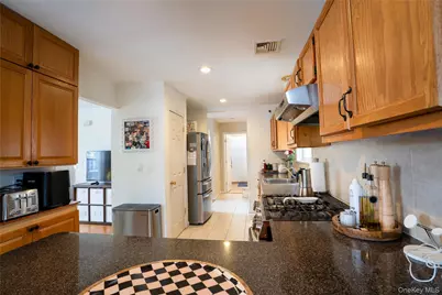 141 Burhans Avenue, Yonkers, NY 10701 - Photo 6