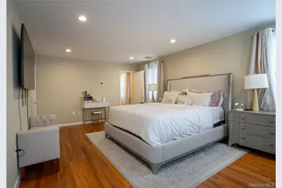 141 Burhans Avenue, Yonkers, NY 10701 - Photo 10