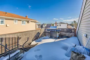 272 N Delaware Ave, Massapequa, NY 11758 - Photo 20