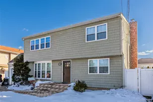 272 N Delaware Ave, Massapequa, NY 11758 - Photo 22