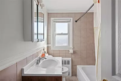 272 N Delaware Avenue, Massapequa, NY 11758 - Photo 14