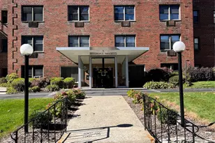 5 Oakdale Manor, Suffern, NY 10901 - Photo 2