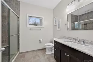 535 Brooklyn Blvd, Brightwaters, NY 11718 - Photo 22