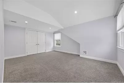 535 Brooklyn Boulevard, Brightwaters, NY 11718 - Photo 28