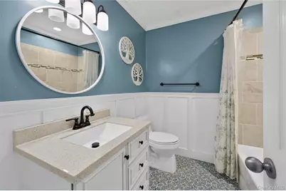 535 Brooklyn Boulevard, Brightwaters, NY 11718 - Photo 26