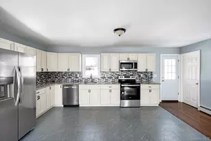 93 Garfield Blvd, Farmingdale, NY 11735 - Photo 12