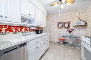 36 Wellsboro Rd, Valley Stream, NY 11580 - Photo 6