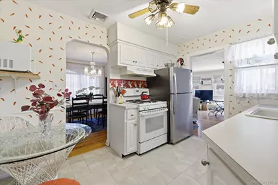 36 Wellsboro Road, Valley Stream, NY 11580 - Photo 8