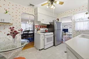 36 Wellsboro Rd, Valley Stream, NY 11580 - Photo 8