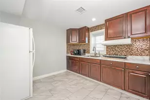 128 Park Ave, Roosevelt, NY 11575 - Photo 30