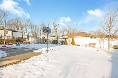 128 Park Avenue, Roosevelt, NY 11575 - Photo 4