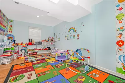 128 Park Avenue, Roosevelt, NY 11575 - Photo 20