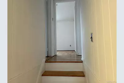 109 Pratt Street, West Babylon, NY 11704 - Photo 8