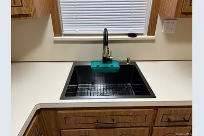 109 Pratt Street, West Babylon, NY 11704 - Photo 6