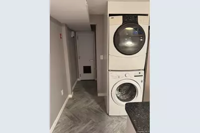 164 W Nicholai Street, Hicksville, NY 11801 - Photo 4