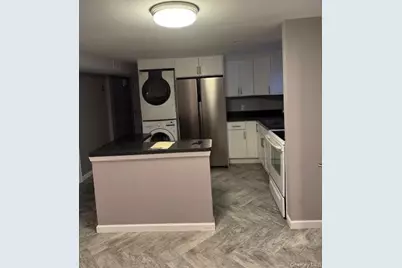 164 W Nicholai Street, Hicksville, NY 11801 - Photo 2