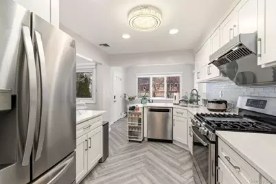 225 Willets Lane, Jericho, NY 11753 - Photo 12