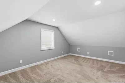 7 E Lakeland Street, Bay Shore, NY 11706 - Photo 26