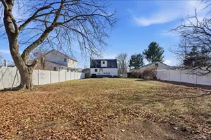 7 E Lakeland St, Bay Shore, NY 11706 - Photo 10