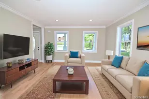 7600 Main Rd, East Marion, NY 11939 - Photo 6