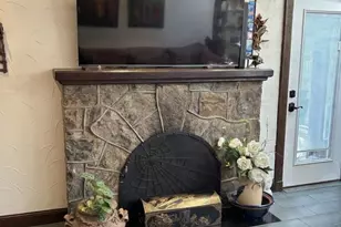 3 Crestwood Pl, Great Neck, NY 11024 - Photo 6