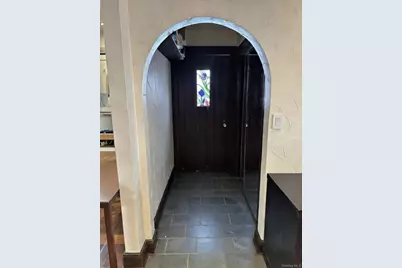 3 Crestwood Place, Great Neck, NY 11024 - Photo 4