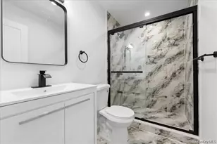 89 Thurton Pl, Yonkers, NY 10704 - Photo 14