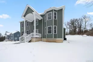 509 Toleman Rd, Rock Tavern, NY 12575 - Photo 2