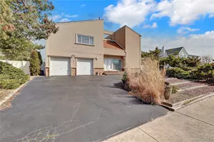 49 Dolphin Ln E, Copiague, NY 11726 - Photo 6