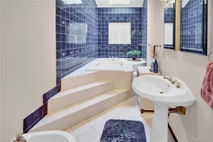 49 Dolphin Ln E, Copiague, NY 11726 - Photo 32
