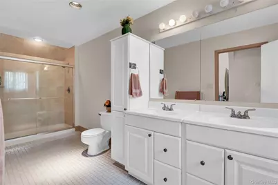 49 Dolphin Lane E, Copiague, NY 11726 - Photo 28