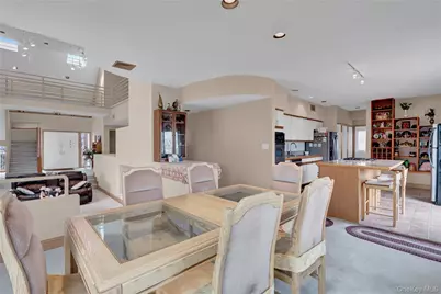 49 Dolphin Lane E, Copiague, NY 11726 - Photo 16