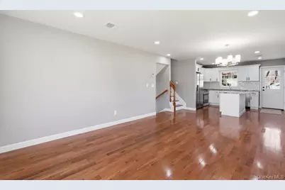 149 Delaware Avenue, Bay Shore, NY 11706 - Photo 6