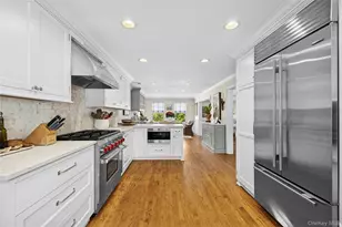 39 Barkers Point Rd, Sands Point, NY 11050 - Photo 12